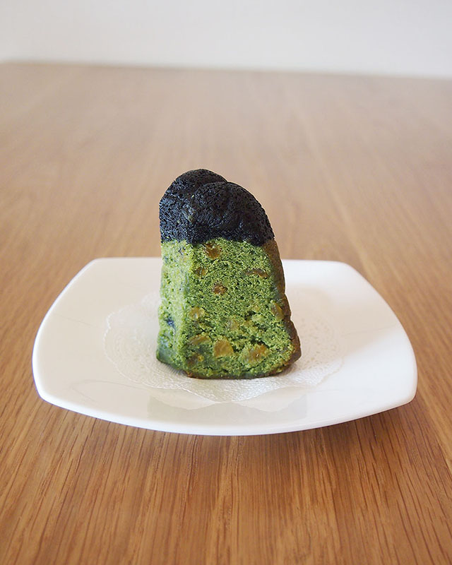 Binchotan Pound Cake with Green tea match